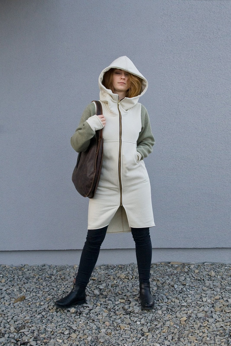 Płaszcz dzianinowy, bluza długa damska, kremowa bluza z kapturem