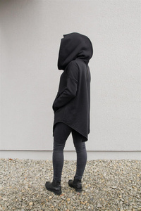 Bluza Kangur damska , bluza czarna , bluza awangarda 