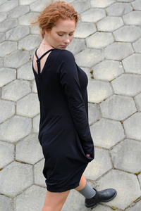 Sukienka bombka bawełniana, mała czarna lużna sukienka 