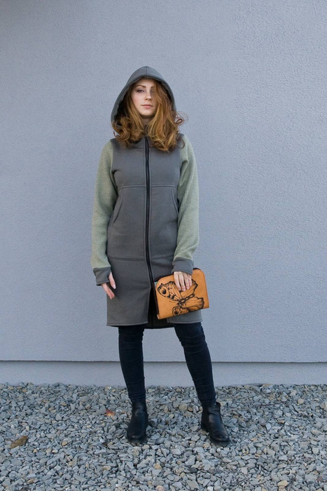 Płaszcz damski długi , bluza długa z kapturem, damska bluza luźna