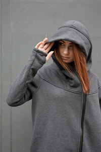 Bluza damska luźna , płaszcz damski szary krótki , bluza z dużym kapturem na dredy Manufaktura