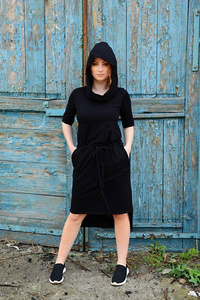 Sukienka czarna bawełniana, asymetryczna mała czarna , sukienka z kapturem 