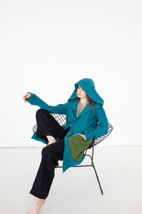 Lniane wdzianko, polski produkt z lnu, płaszcz z kieszeniami len polski, gruby splot miękki len, polski projektant lnianej odzieży