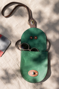 MIni torebak damska zielona mała torebka skórzana ręcznie robiona, 
