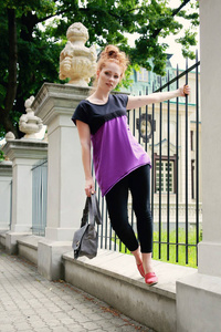 Bluzka czarno- fioletowa z koronką, tunika elegancka, koszulka kolorowa