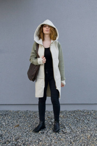 Płaszcz dzianinowy, bluza długa damska, kremowa bluza z kapturem 