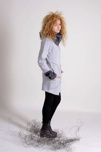 Jasno szara bluza na zamek damska, Bluza z kapturem w szpic, Polski projektant