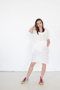 Sukienka letnia lniana , len polski, polska produkcja manufaktura, jasna letnia sukienka z lnu lużna z kieszenią 