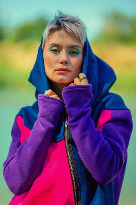 długa bluza kolorowa, asymetryczna, płaszczyk bawełniany kolorowy