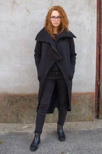 Płaszczyk czarny bawełniany, Polska marka, długa bluza ze stójką , gotycki płaszcz