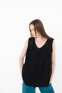 Tunika koszulka czarna lniana.polski len , polska marka bluzka lniana, na szelkach letnia tunika,  polski len miękki 