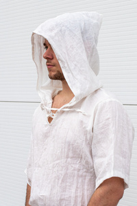 Tunika męska z kapturem lniana wiązana męska koszulka lniana, tunika męska lniana , letnia lniana koszula męska, biała koszula z polskiego lnu męska