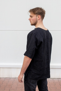 tunika, koszulka lniana męska, czarny len, czarna męka koszulka lniana, polski len polska produkt