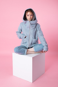 kurtka wełniana, kurtka z kapturem, Odzież Plus Size, Odzież wełniana, niebieska kurtka, ciepła kurtka 