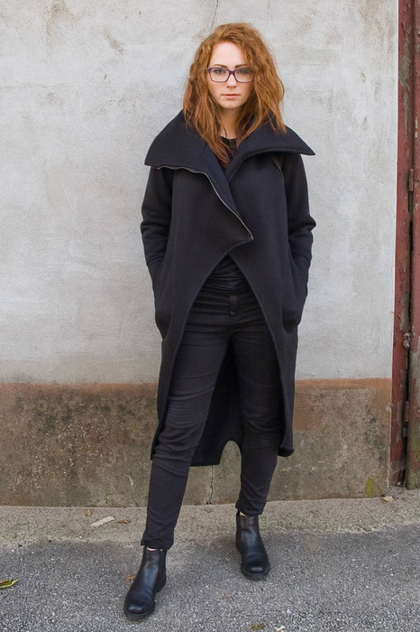 Płaszczyk czarny bawełniany, Polska marka, długa bluza ze stójką , gotycki płaszcz
