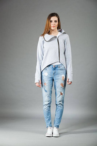 Bluza Pati, krótka bluza , asymetryczna krótka bluza , marynarka na zamek