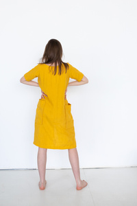 Sukienka lniana polski len miękki, żółta krótka luźna sukienka z lnu, polski len, polski projektant 