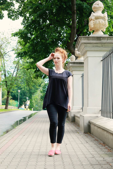 Bluzka czarna z koronką, tunika elegancka, koszulka czarna