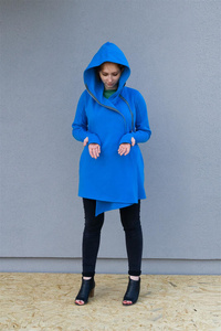 Bluza niebieska kopertowa damska, długa na zamek bluza asymetryczna, duży kaptur i kieszenie