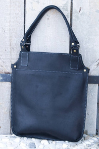 Torebka skórzana ręcznie robiona, czarna torebka na ramię, torba ze skóry handmade