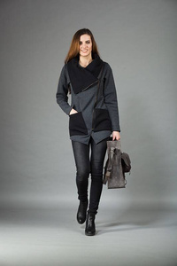 Bluza asymetryczna , bluza na zamek , kurtka asymetryczna