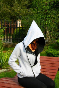 Bluza bawełniana z kapturem, jasnoszara, skośna bluza cyber kaptur, krótka kurtka