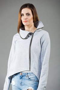 Bluza Pati, krótka bluza , asymetryczna krótka bluza , marynarka na zamek