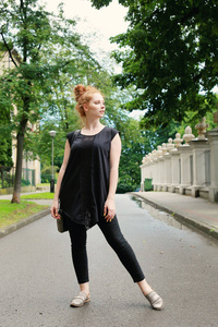 Bluzka czarna z koronką, tunika elegancka,