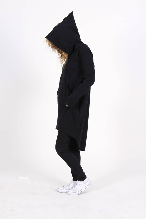 Bluza damska czarna długa , sukienka tunika czarna z dużym kapturem , kieszenią kangurka