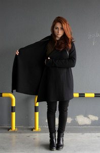 Bluza czarna , bluza asymeryczna, bluza damska z kapturem , 