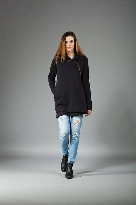 Gotycki styl , bluza czarna asymetryczna , damska czarna bluza