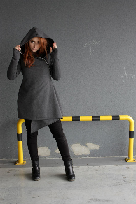 Bluza szara kopertowa , bluza na zamek długa asymetryczna , duży kaptur i wejście na kciuk