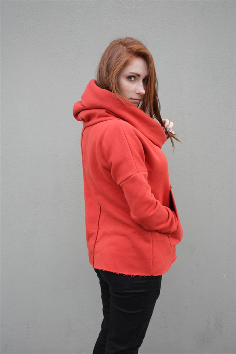 Bluza damska kangur z dużym kapturm i kieszenią ,krótka bluza damska