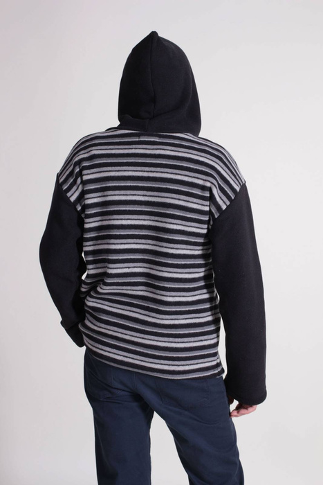 Sweter męski bluza męska w paski , kangurek w paski męski