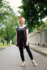 Bluzka czarna z koronką, tunika elegancka,