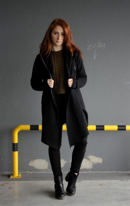 Bluza czarna , bluza asymeryczna, bluza damska z kapturem ,