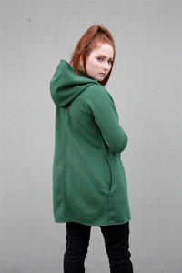 Bluza długa luźna zielona na zamek, wejście na kciuki , kaptur duży na dredy, asymetryczny krój 