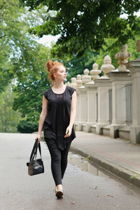 Bluzka czarna z koronką, tunika elegancka,