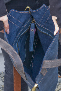 Torebka skórzana ręcznie robiona, torebka niebieska na ramię, handmade torba , torebka worek skórzany