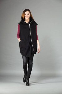 Bezrękawnik Ashmita, kamizelka damska asymetryczna