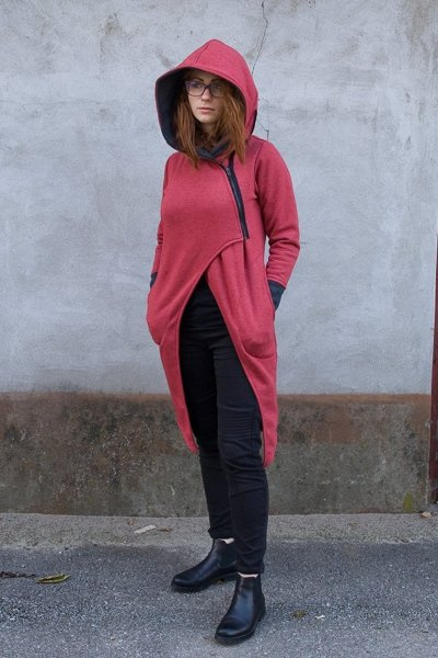 Długa bluza , frak z kapturem, asymetryczna bluza damska, malinowy płaszcz, trencz