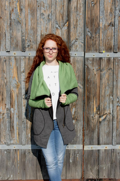 Bluza damska asymetryczna , duża stójka, duże kieszenie , damski krótki płaszcz Szaro zielona bluza na zamek, Handmade, Szyte na wymiar