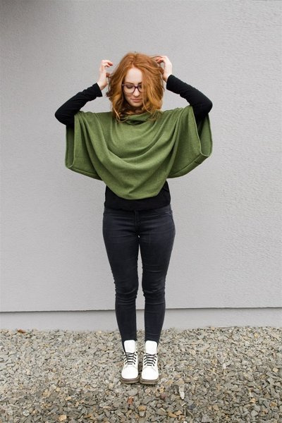 Narzutka sweterkowa, wdzianko , nietoperz , bluzka damska, ponczo