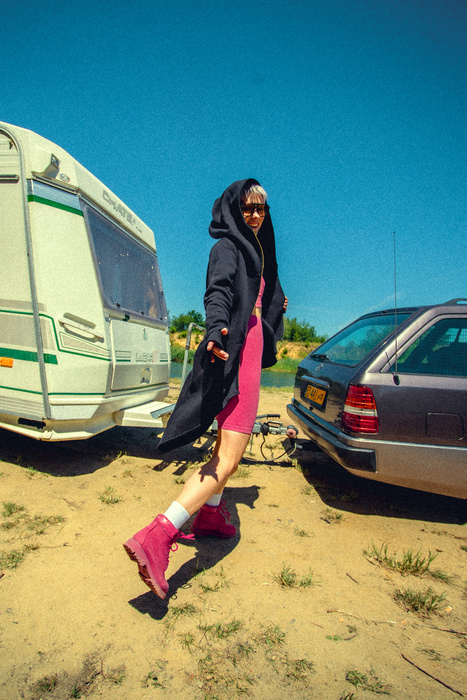 Asymetryczna bluza z kapturem, czarna bluza na zamek