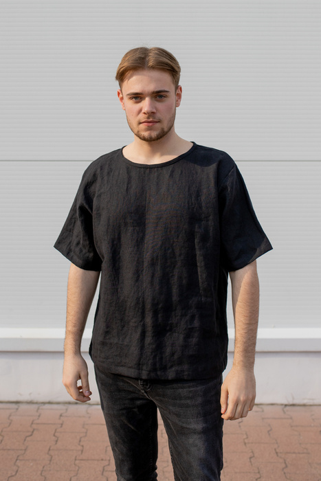 Czarna koszulka lniana męska , koszulka z czarnego polskiego lnu , czarna bluza z lnu , polski produkt