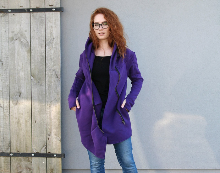 Bluza asymetryczna, płaszcz damski fioletowy