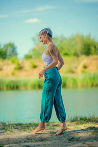 Spodnie lniane szerokie wygodne i miękkie, spodnie z polskiego lnu szyte w Polsce , polska marka , polski produkt, len miekki i naturalny