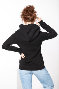 Bluza damska czarna z lekko asymetrycznym zamkiem i dużym kapturem, czarna ramoneska z dzianiny, polski produkt
