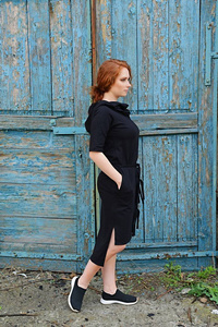 Sukienka czarna bawełniana, asymetryczna mała czarna , sukienka z kapturem 