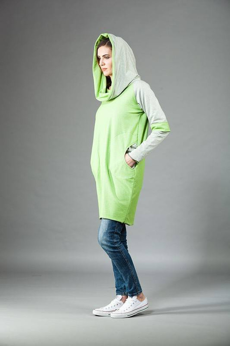 Tunika z kapturem, sukienka groszkowa z kieszeniami, luźna sukienka